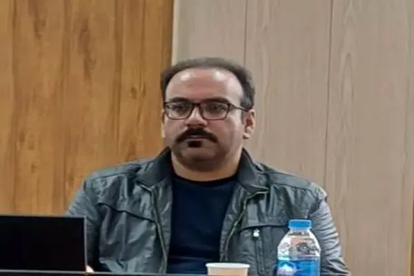اقشار مختلف کار و کارگری، ستون فقرات استقلال کشور هستند