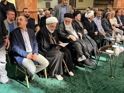 حضور حجت الاسلام کروبی در مراسم ختم مرحوم جماعتی