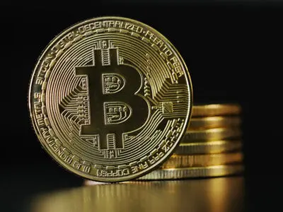کاهش قیمت بیت کوین تا 66 میلیون تومان/ سقوط آزاد 18 میلیون تومانی بیت کوین تنها در یک روز + جدول قیمت