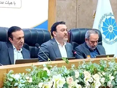 کانتینرهای ما در کراچی و جبل‌علی با مشکل مواجه شده است 