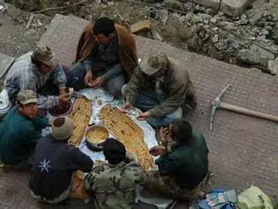 درخواست حمایت از کارگران، حقوق‌بگیران و بازنشستگان / برخی اتفاقات سفره مردم را کوچک‌تر می‌کند