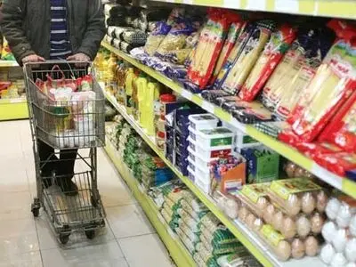برپایی نمایشگاه عرضه مستقیم کالا در  گیلان با هدف تعدیل قیمت‌ها/ ۸۲ اکیپ بر بازارها نظارت می کنند
