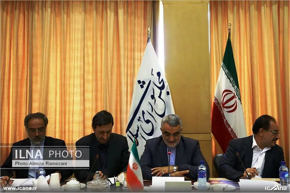 حضوررئیس کمیته امداد در نشست کمیسیون امنیت ملی و سیاست خارجی