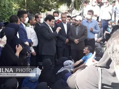 خاتمه تجمع سه روزه آموزش‌دهندگان و آموزشیاران نهضت سوادآموزی در مقابل مجلس 
