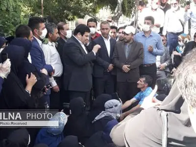 خاتمه تجمع سه روزه آموزش‌دهندگان و آموزشیاران نهضت سوادآموزی در مقابل مجلس 