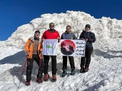 کوهنوردان گیلانی بر بام کشور ترکیه