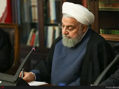 دستور رئیس‌جمهور برای حذف مُهر از گذرنامه اتباع خارجی