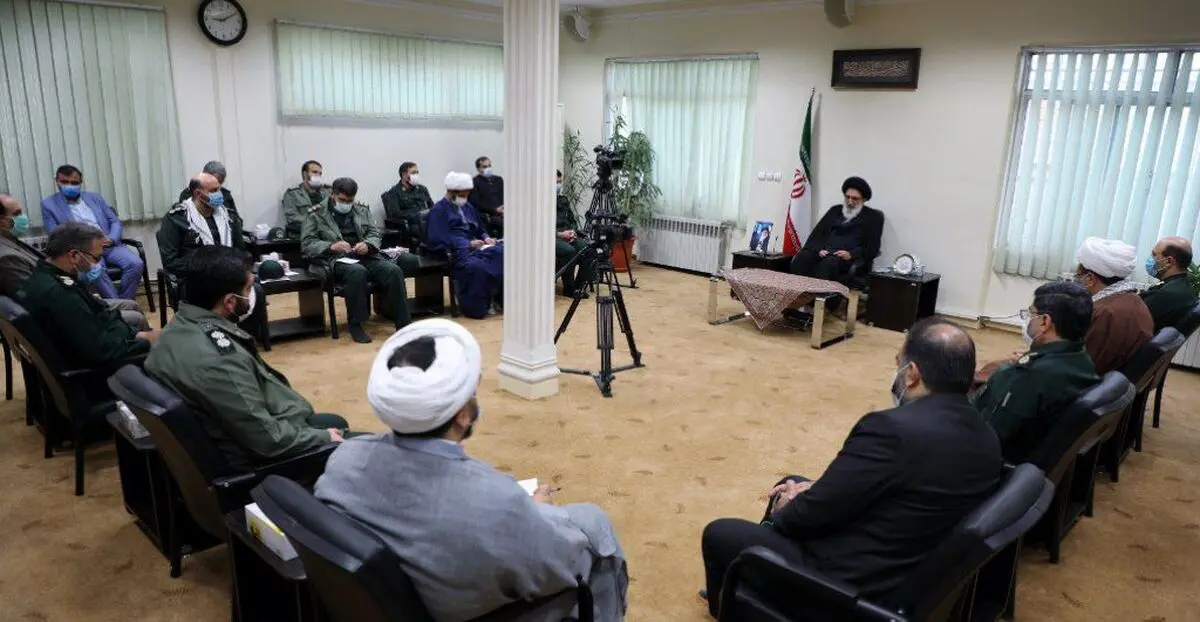 محرومت زدایی بدون مدیریت جهادی به ثمر نمی‌رسد/بسیجی نباید سیاست‌باز و سیاست زده باشد