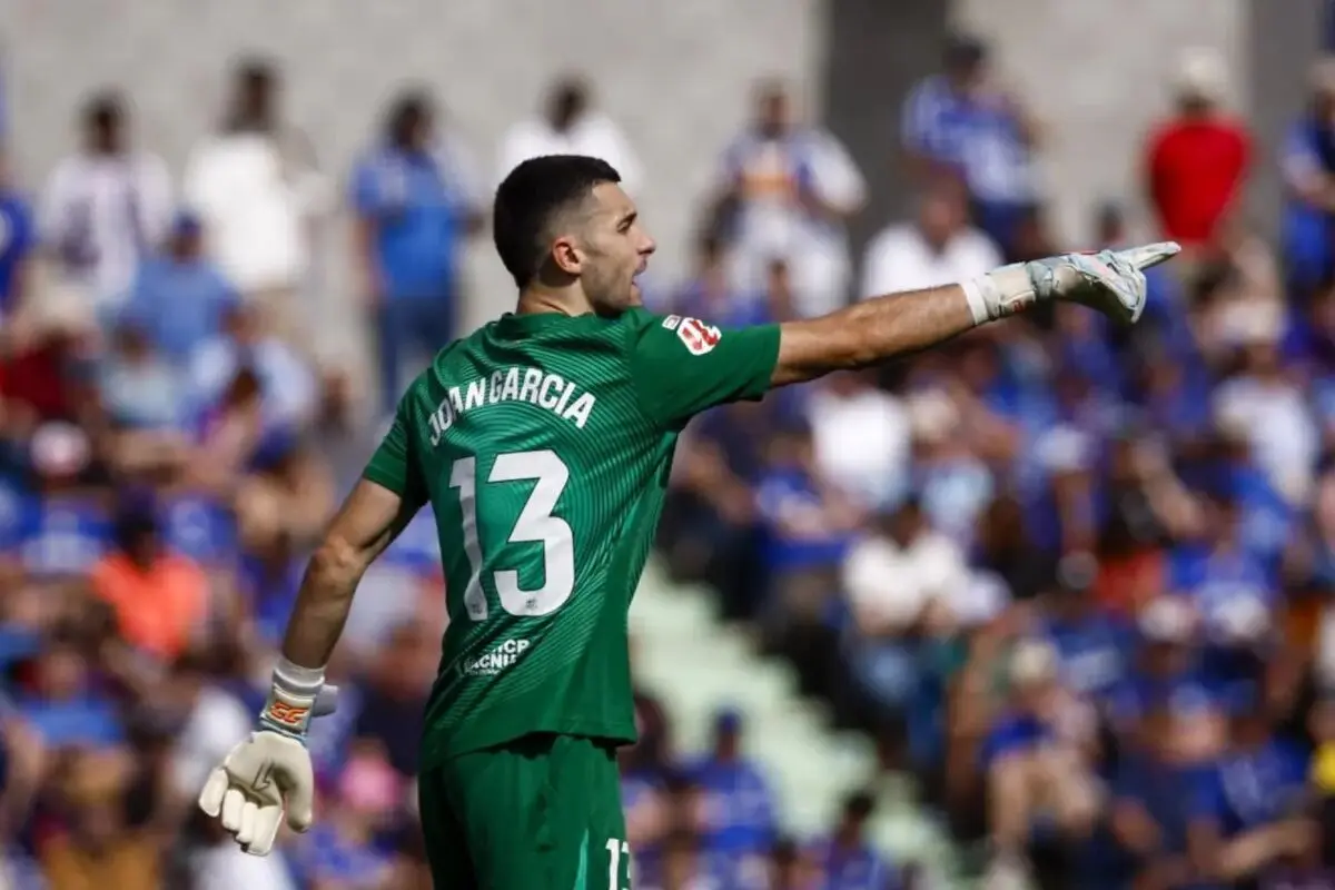 قفل هانسی فلیک به دروازه آبی‌اناری‌ها