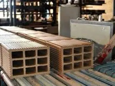 وضعیت بحرانی کارخانه‌های آجرماشینی ورامین ادامه دارد 