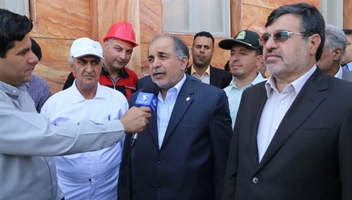 مدیرعامل بانک کشاورزی از شرکت گوشت مهرگستران سیمرغ زیاران بازدید کرد