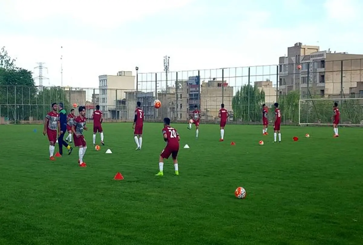 تیم فوتبال امید وارد شانگهای شد