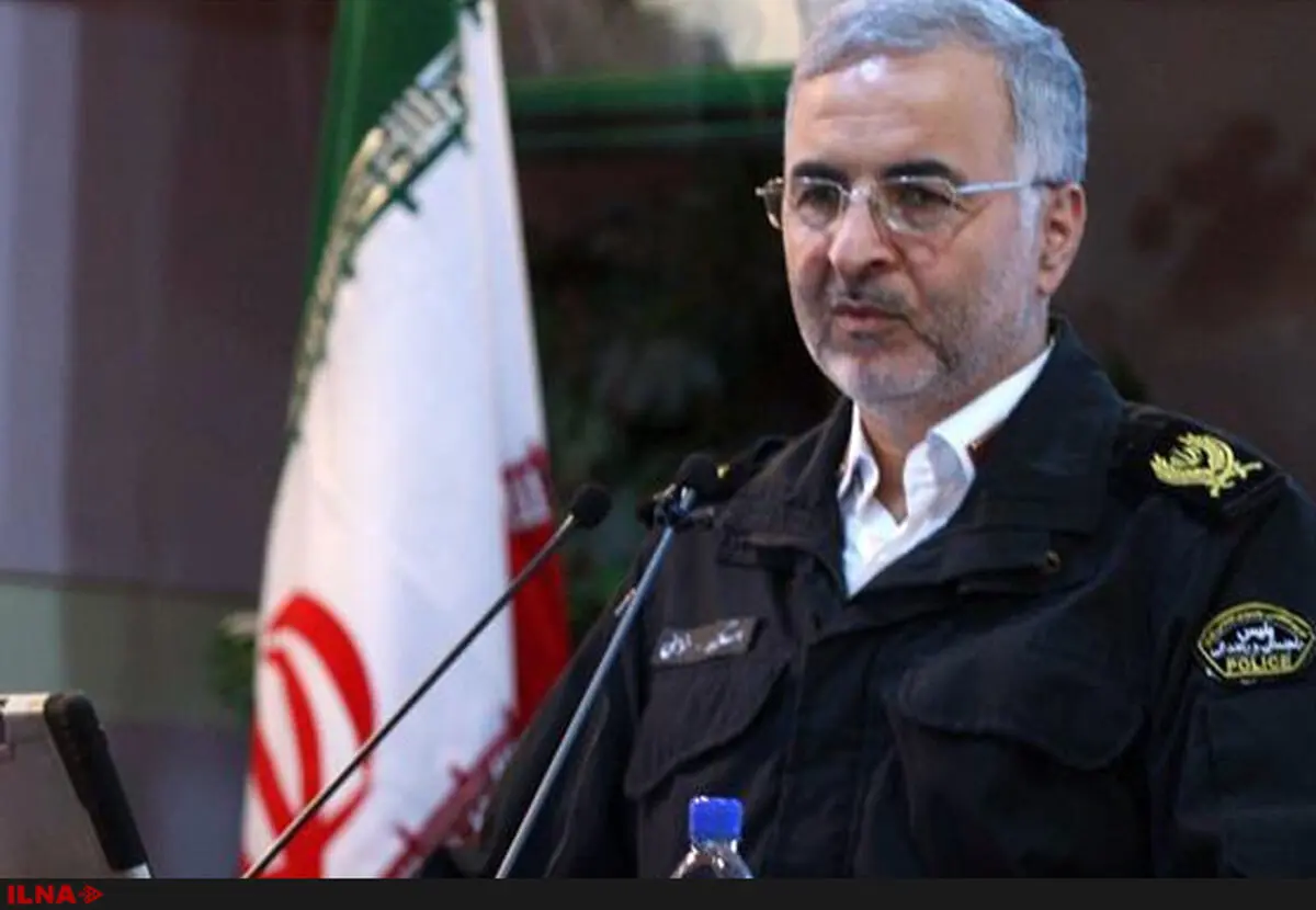 کامیون‌های حاوی آوار به محوطه حفاظت شده منتقل می‌شوند