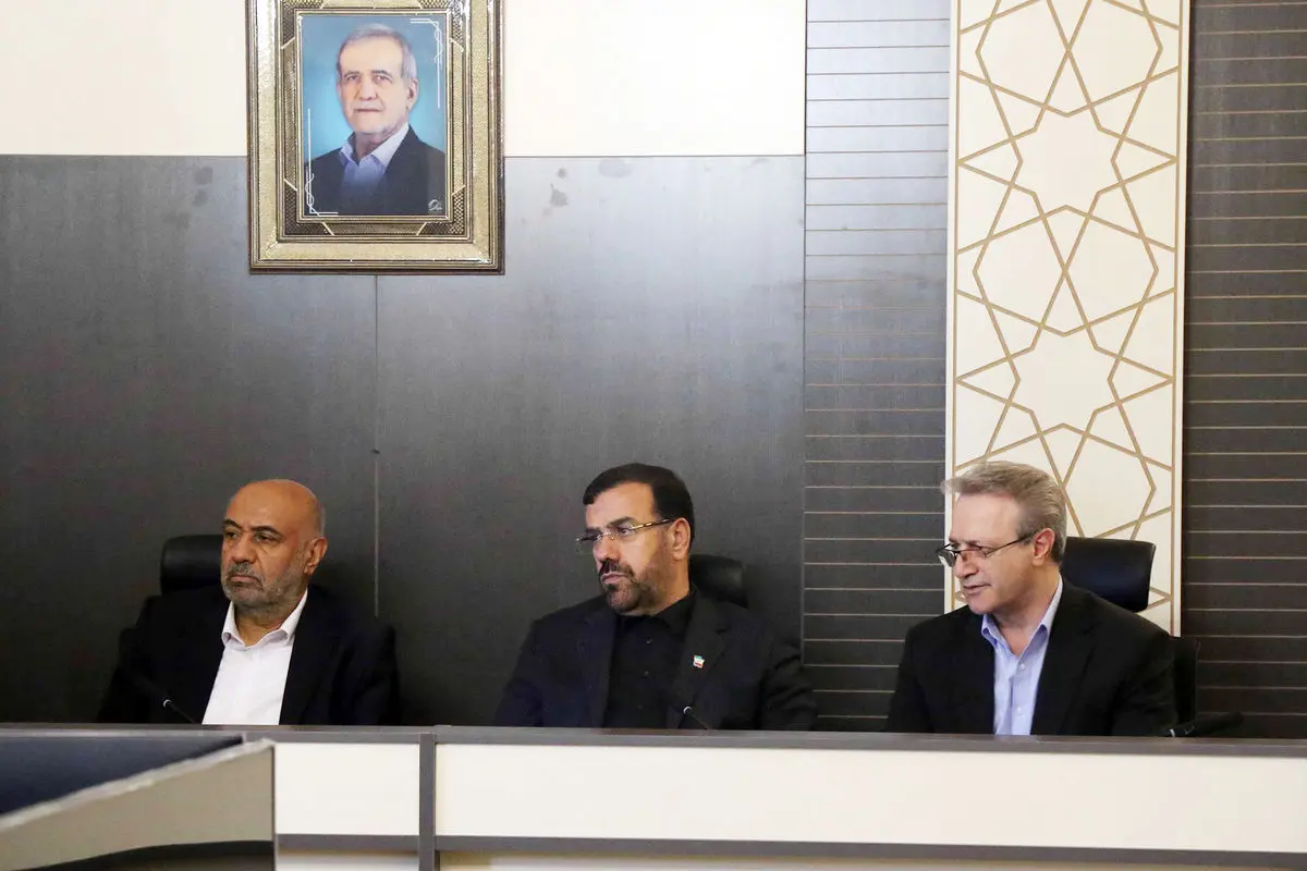 بررسی مسائل کارکنان هواپیمایی آسمان و راهکارهای حمایت از اشتغال در فارس