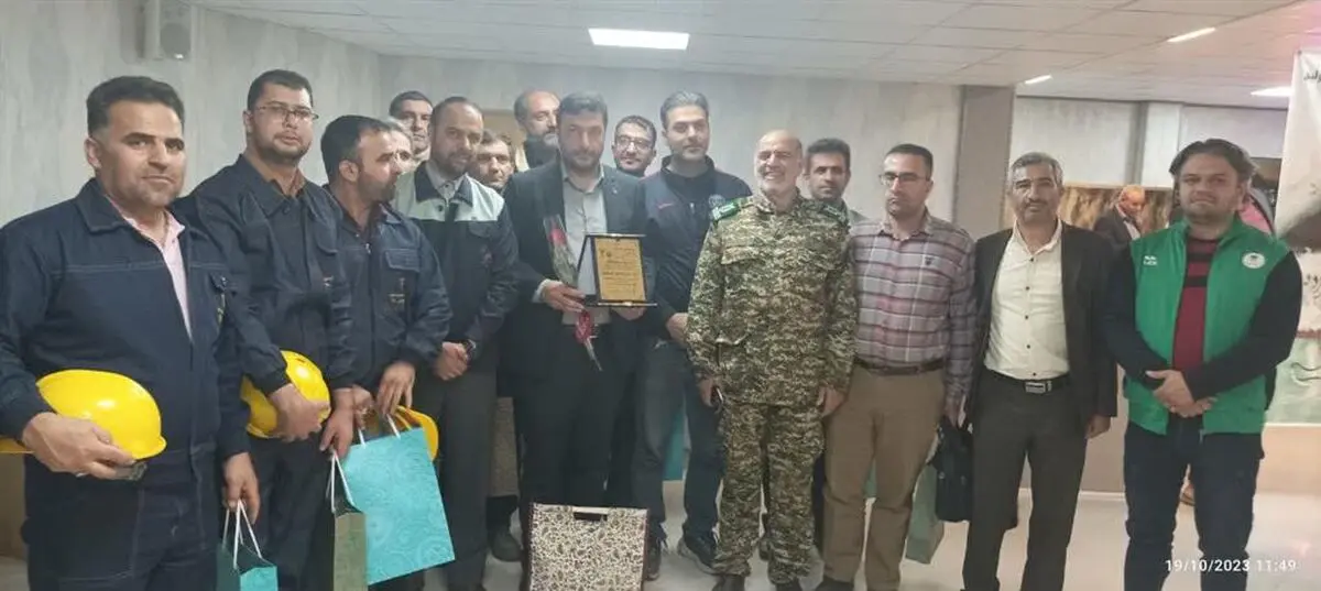 اعطای نشان اقتصاد مقاومتی به ذوب آهن اصفهان
