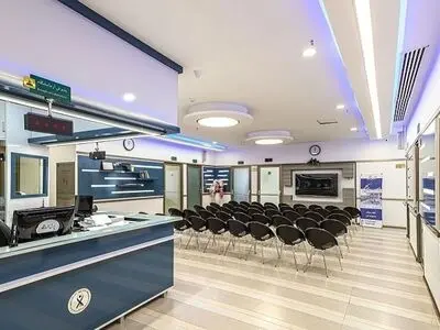 سقف کاذب چیست؟ بررسی انواع و اجرا آن در طراحی داخلی ساختمان