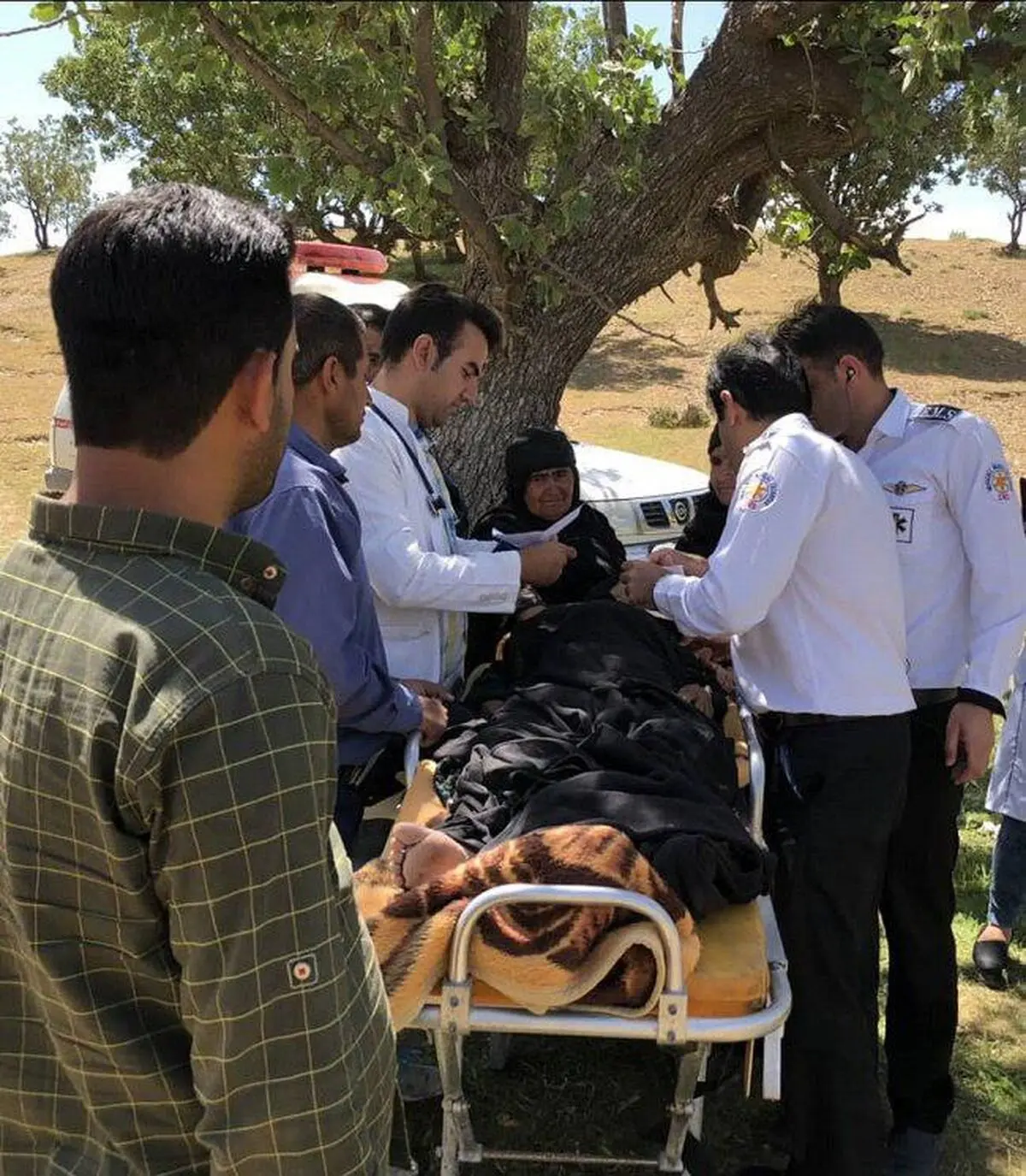 زنده شدن پیرزن ۸۰ ساله قبل از تشییع 