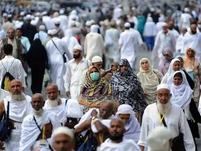 ۷۶ زائر پاکستانی در حادثه منا جان خود را از دست داده‌اند