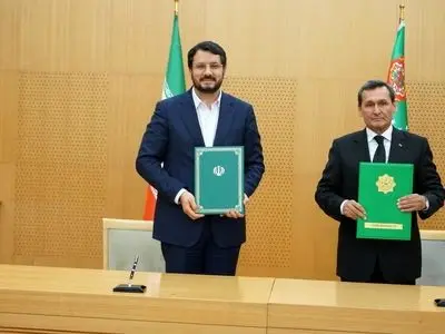 ایران توقع مع ترکمنستان على مذکرات للتعاون بقیمة 900ملیون دولار