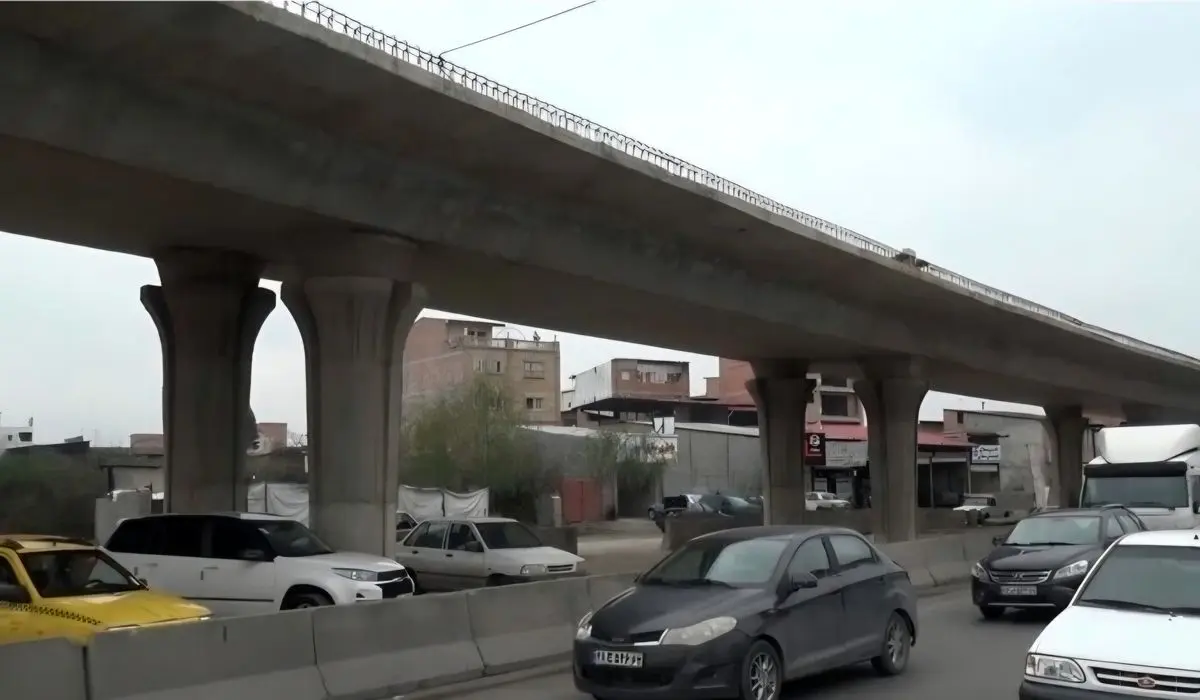 پل سه راه جویبار یکشنبه زیر بار ترافیکی می رود