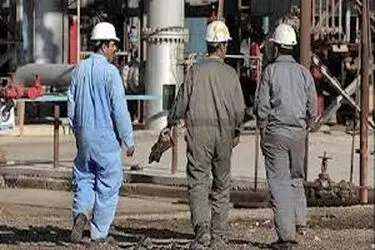 کارگران بیکار شده پالایشگاه ایلام: پیگیری‌ها به نتیجه نرسید/ نان‌آورانی که دستفروش شدند