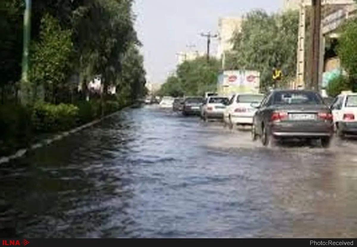 آبگرفتگی معابر در یزد/ تخریب برخی خانه‌های قدیمی در مناطق پربارش