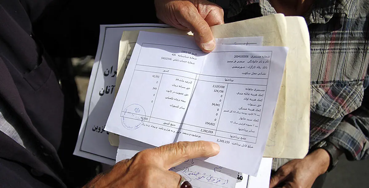 دادخواهی کارگر پمپ بنزین در حاشیه راهپیمایی روز کارگر