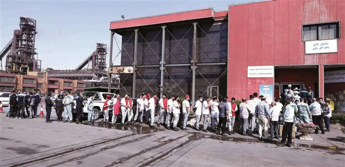 حضور پرشور کارکنان فولاد مبارکه و مجتمع فولاد سبا در انتخابات ریاست جمهوری