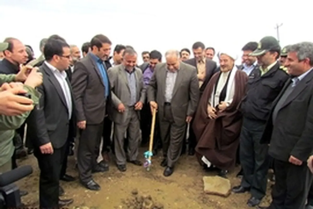 ۵۰۰ نفر بیکار کوهدشتی منتظر باشند؛ کارخانه تولید ایزوگام را کلنگ زدند!!