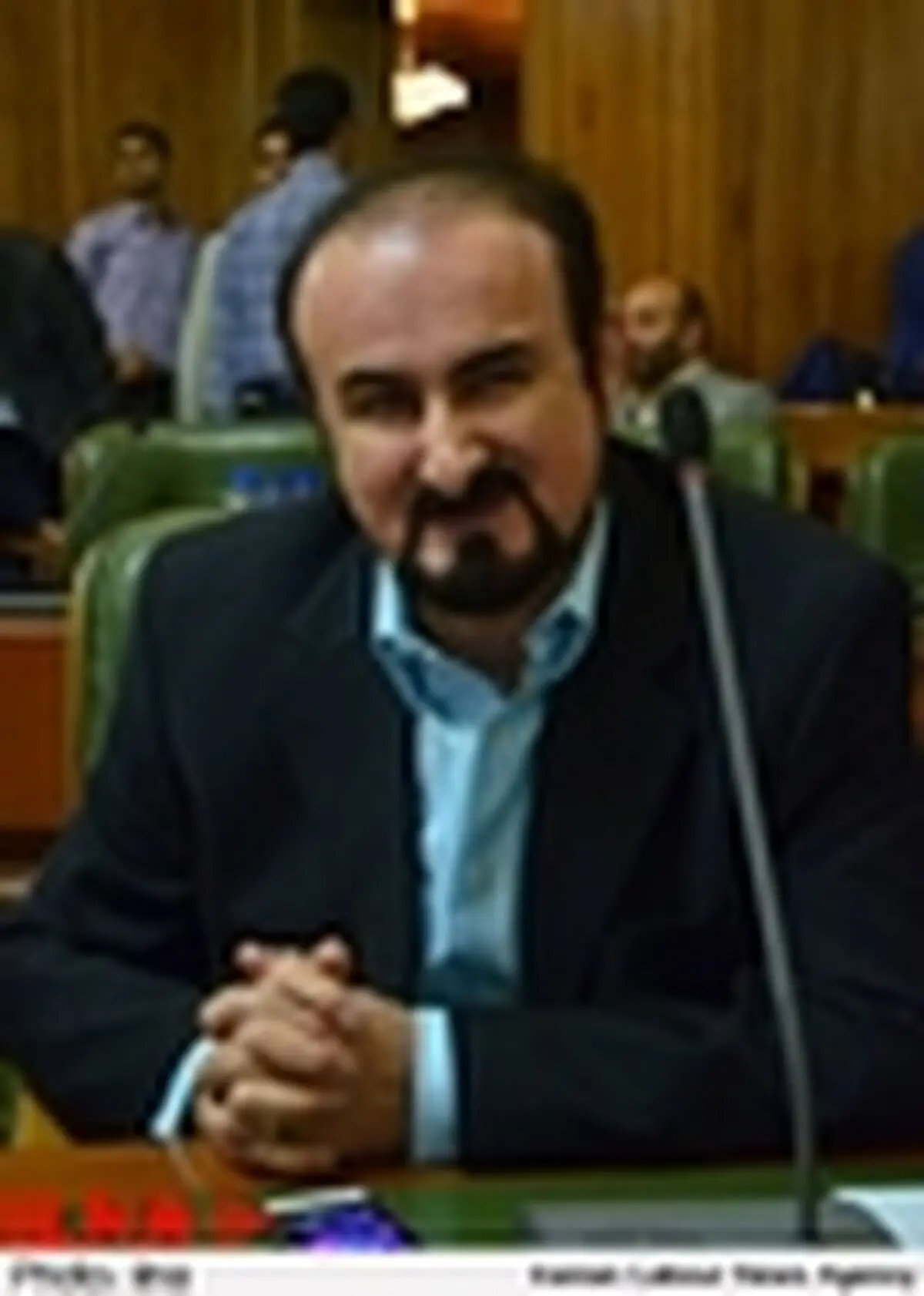 انتقاد مختاباد از تخریب برج آزادی