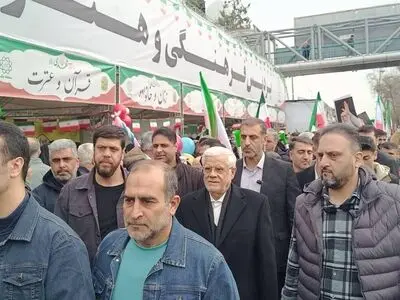حضور عارف در راهپیمایی ۲۲ بهمن