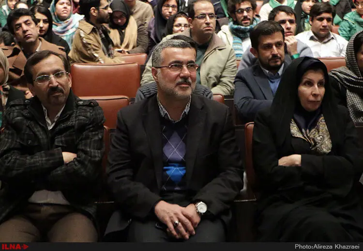 دانشجویان خاتمی را تشویق کردند/ اخلال‌گران به بیرون هدایت شدند +عکس