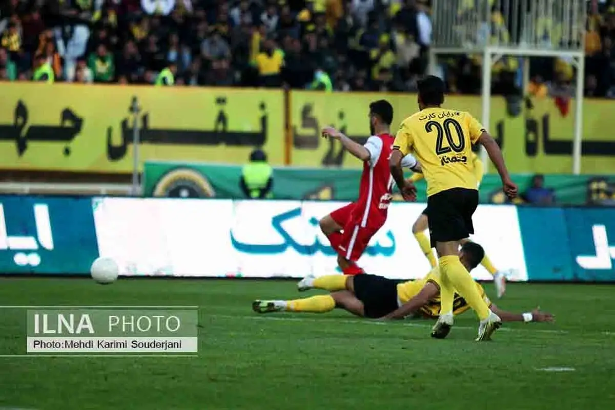 ویدیو: گل سپاهان مقابل پرسپولیس که آفساید اعلام شد