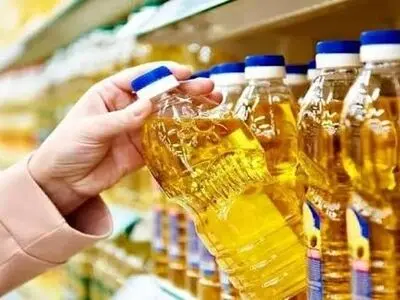 انبارهای پر، قفسه‌های خالی از روغن حکایت این روزهای فروشگاه های ارومیه /نظارت‌های ضربتی برای ساماندهی بازار آذربایجان‌غربی