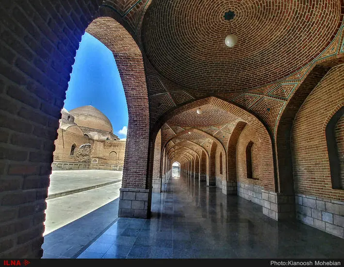 مسجد کبود تبریز مربوط به دوران حکمرانی قراقویونلوها در قرن نهم هجری
