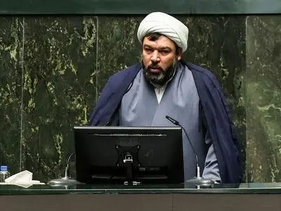 دولت نرخ ارز را کنترل و گرانی‌ها را مهار کند