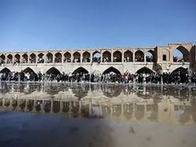 پروژه ایستگاه قطار شهری سی و سه پل ۷۰ درصد پیشرفت فیزیکی داشته است