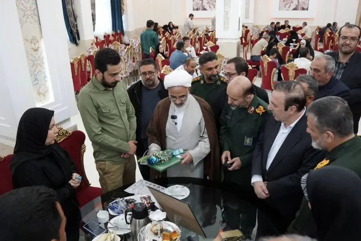 مراسم تجلیل از خانواده شهدای جنگ ۱۲ روزه در قزوین برگزار شد