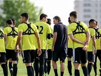 تیم ملی فوتبال به ایران بازگشت
