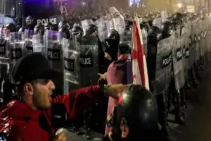 درگیری پلیس ضدشورش گرجستان با معترضان در تفلیس