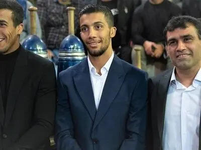 علیرضا دبیر در مراسم تجلیل از قهرمانان کشتی استان فارس حضور یافت/ برادران گرایی و مربیشان صاحب آپارتمان شدند