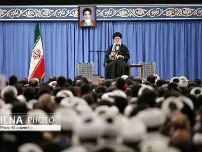 دیدار جمعی از مردم قم با رهبر معظم انقلاب